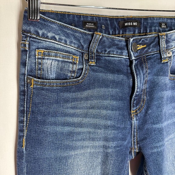 MISS ME WANDER LUST ANKLE SKINNY JEANs Size 26 Blue Ankle Embroidered - Picture 7 of 12